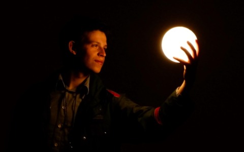 “80 centesimi” al Teatro Sociale di Sondrio