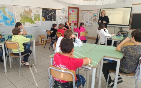 La poesia in classe: un successo il laboratorio di scrittura alla primaria di Campovico