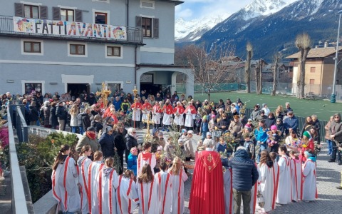 Celebrazione della Domenica delle Palme con la tradizionale processione a Bormio