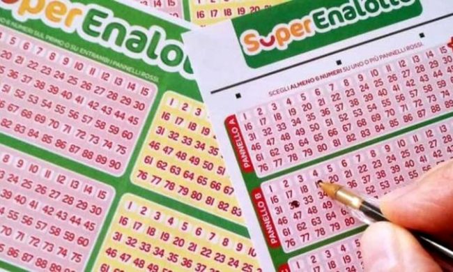 Sfiorato il 6 al SuperEnalotto: vincite di 23 mila euro