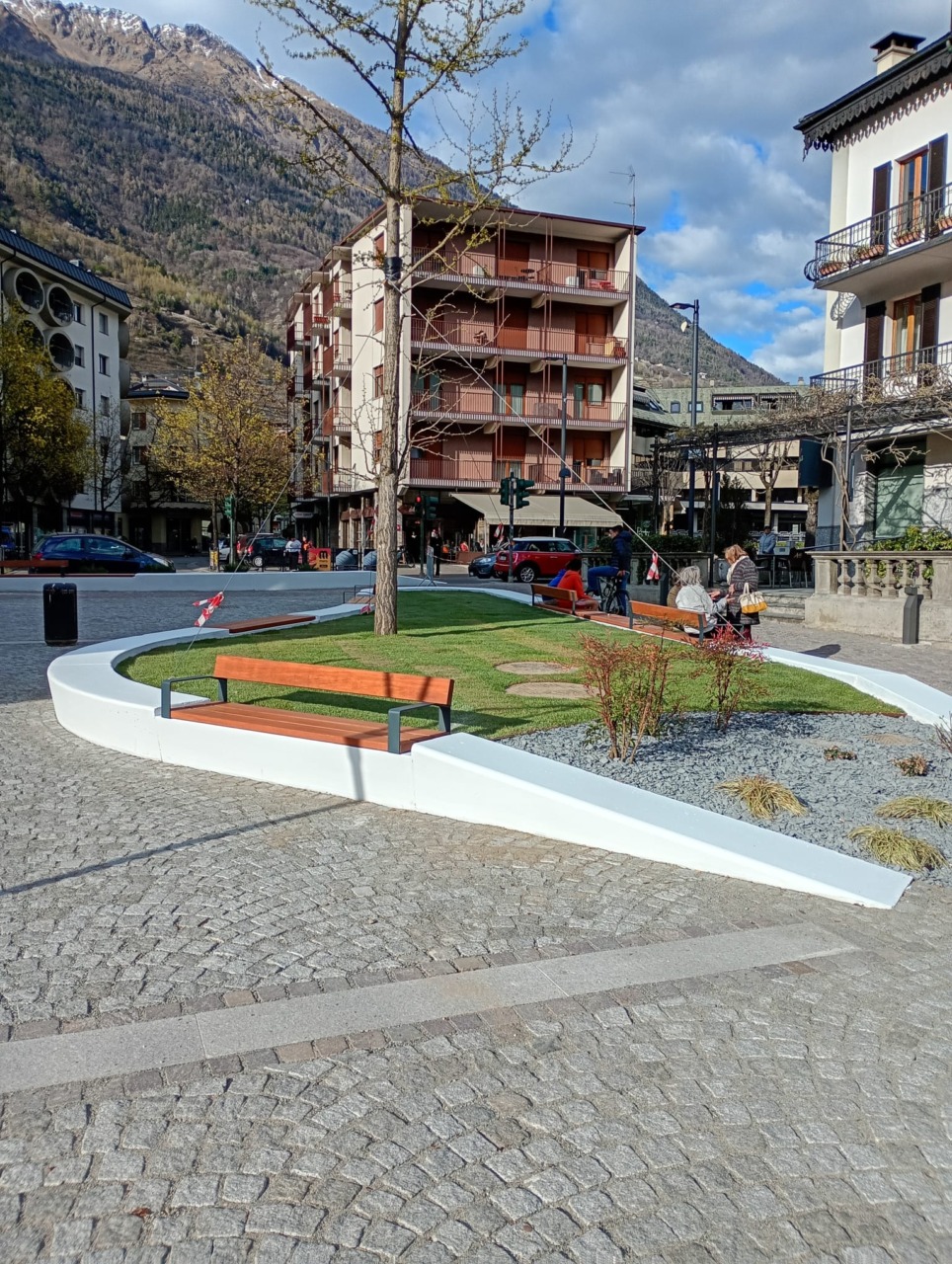 Tirano si prepara per l’estate con nuovi interventi verdi
