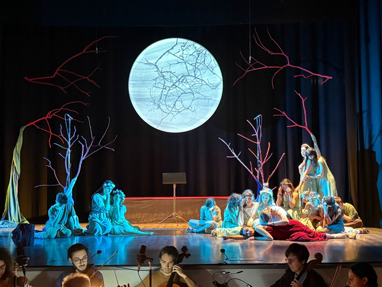 Al Teatro Sociale va in scena “Orfeo ed Euridice nel mondo di Ade”