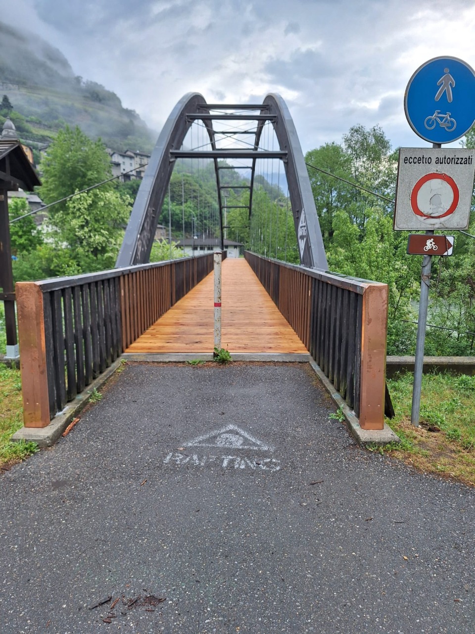 Conclusi i lavori della passerella ciclopedonale a Tresenda