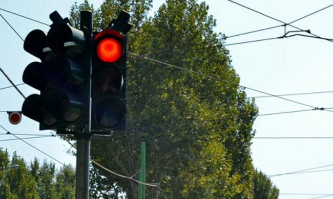 Semafori intelligenti: un passo verso meno traffico e maggiore sicurezza