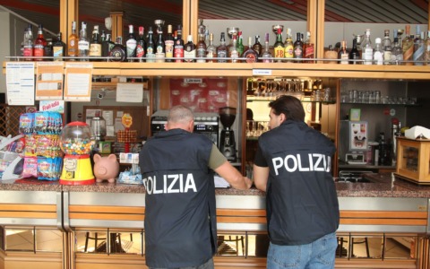 Cinque stranieri colpiti da Daspo urbano dopo una rissa