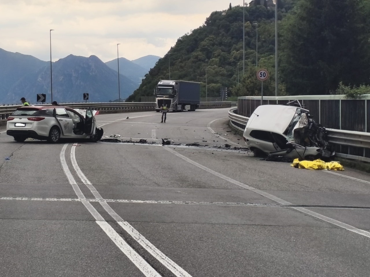 Due sorelle perdono la vita in un incidente a Iseo