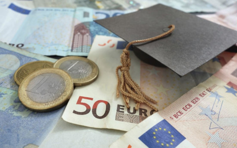 Il Comune offre 39 borse di studio per sostenere i giovani