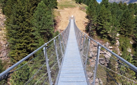 Inaugurato il ponte “Tibetano delle Vacche” a Valfurva