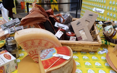 Inaugurazione del Mercato di Campagna Amica in piazza Sant’Antonio a Morbegno