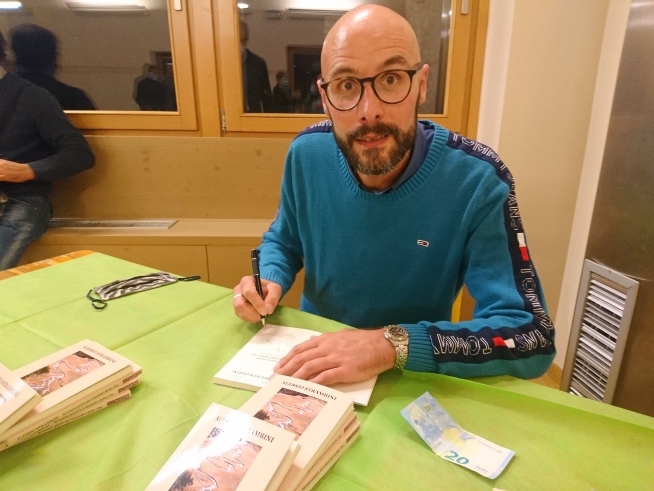 “2037. Il futuro è già qui”, Alessio Strambini presenta il suo nuovo romanzo