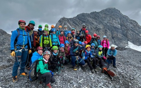 25 studenti conquistano la vetta della Miniera