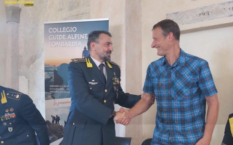 Collaborazione tra Guide Alpine e Guardia di Finanza per la sicurezza montana