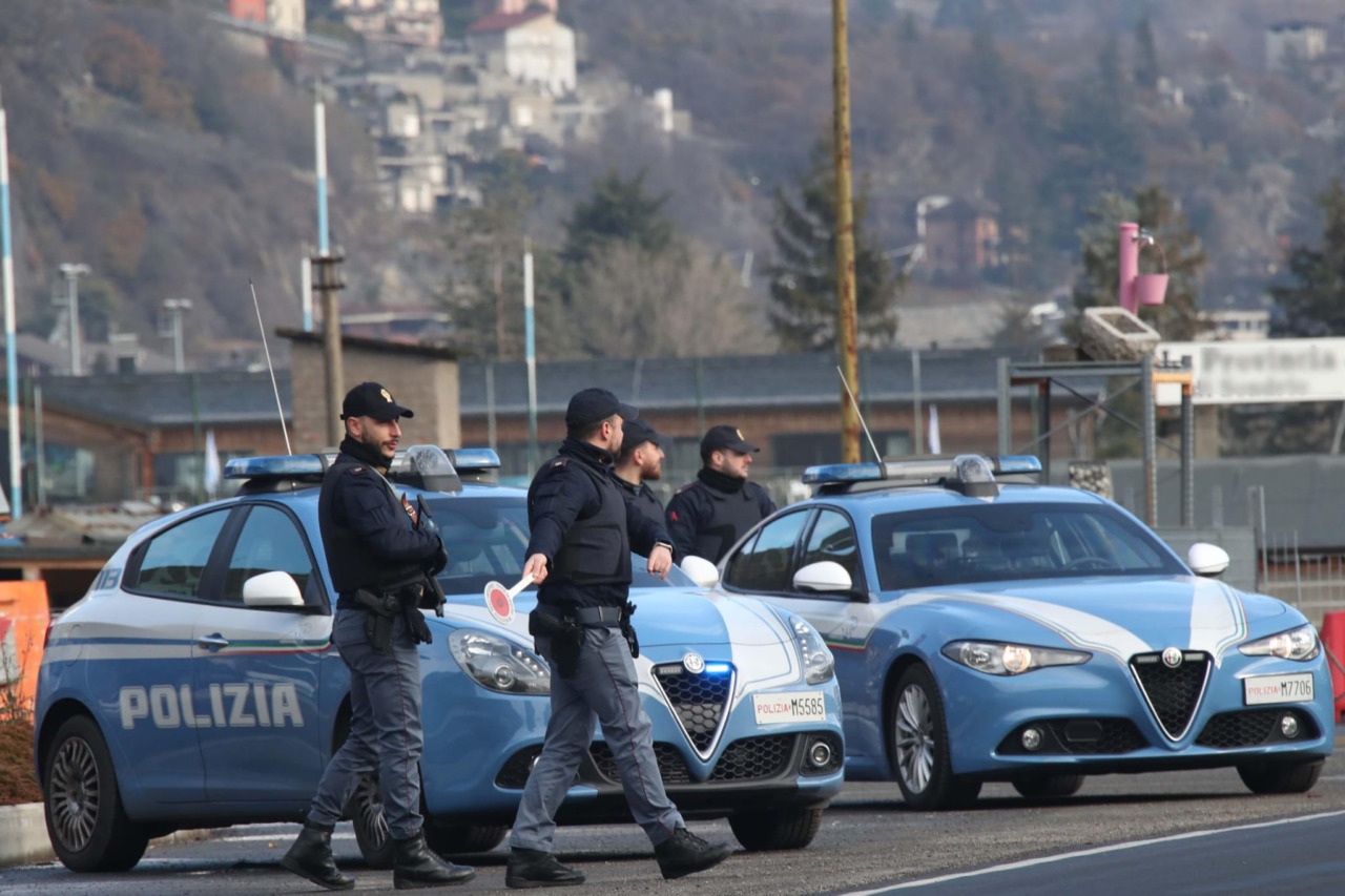 Controlli straordinari della Polizia: oltre 650 persone identificate