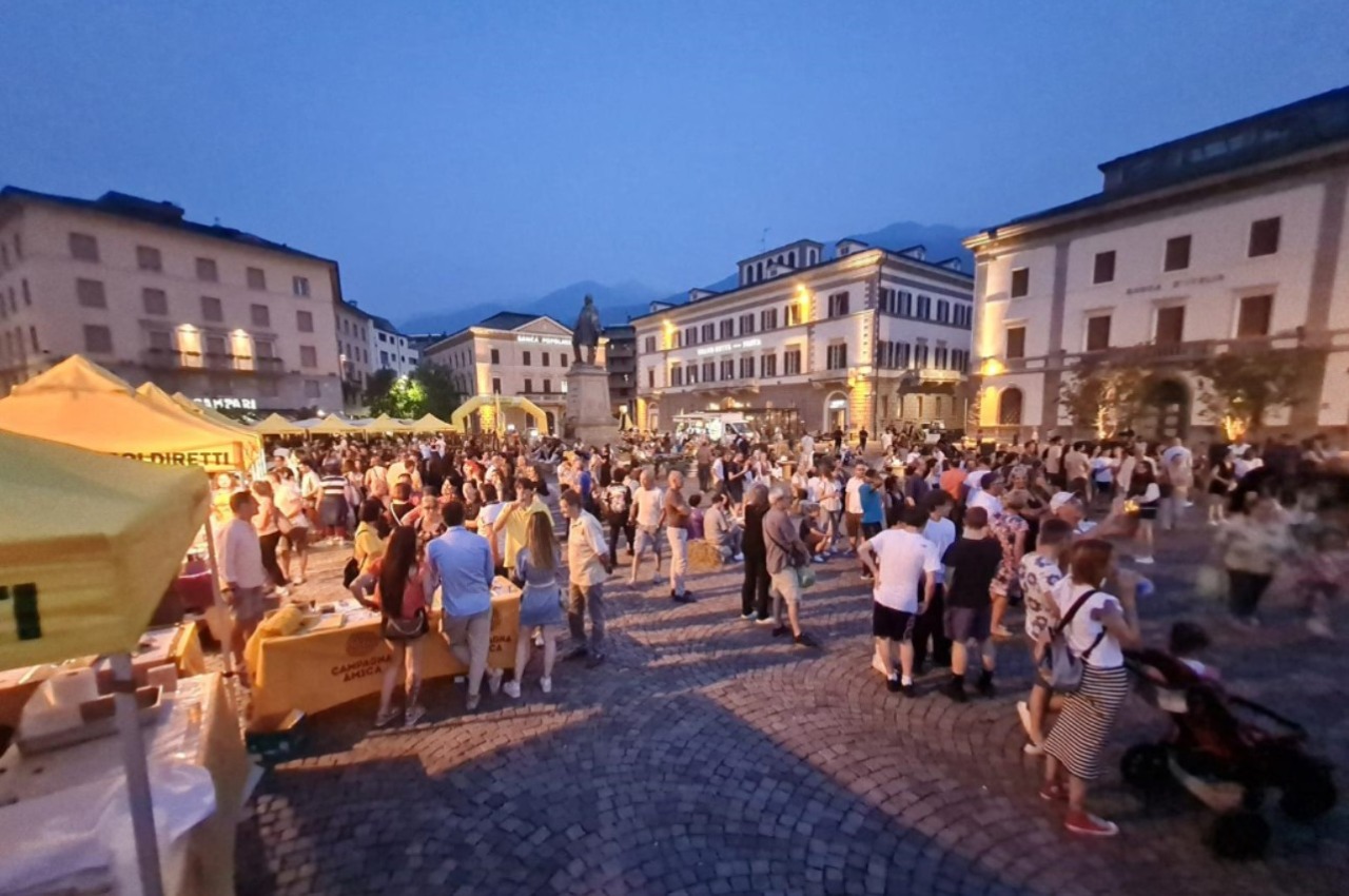 Notte Gialla Coldiretti: Piazza Garibaldi celebra l’agricoltura