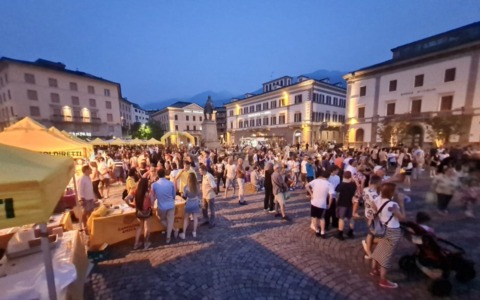 Notte Gialla Coldiretti: Piazza Garibaldi celebra l’agricoltura