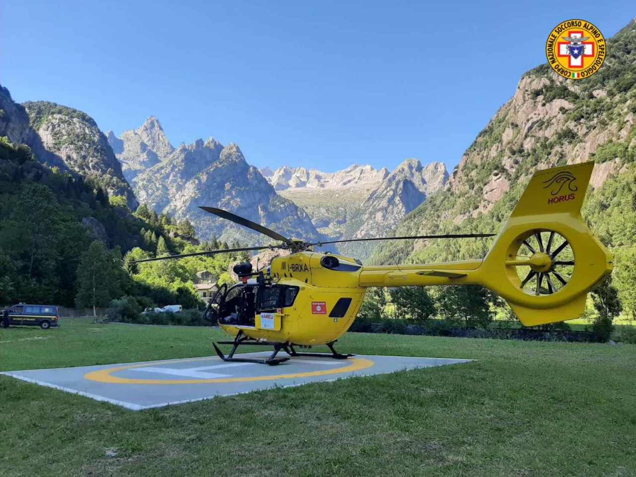 Cordata di alpinisti salvata sullo Spigolo Vinci