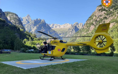 Cordata di alpinisti salvata sullo Spigolo Vinci